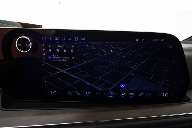 Used 2025 Chevrolet Suburban High Country image 17