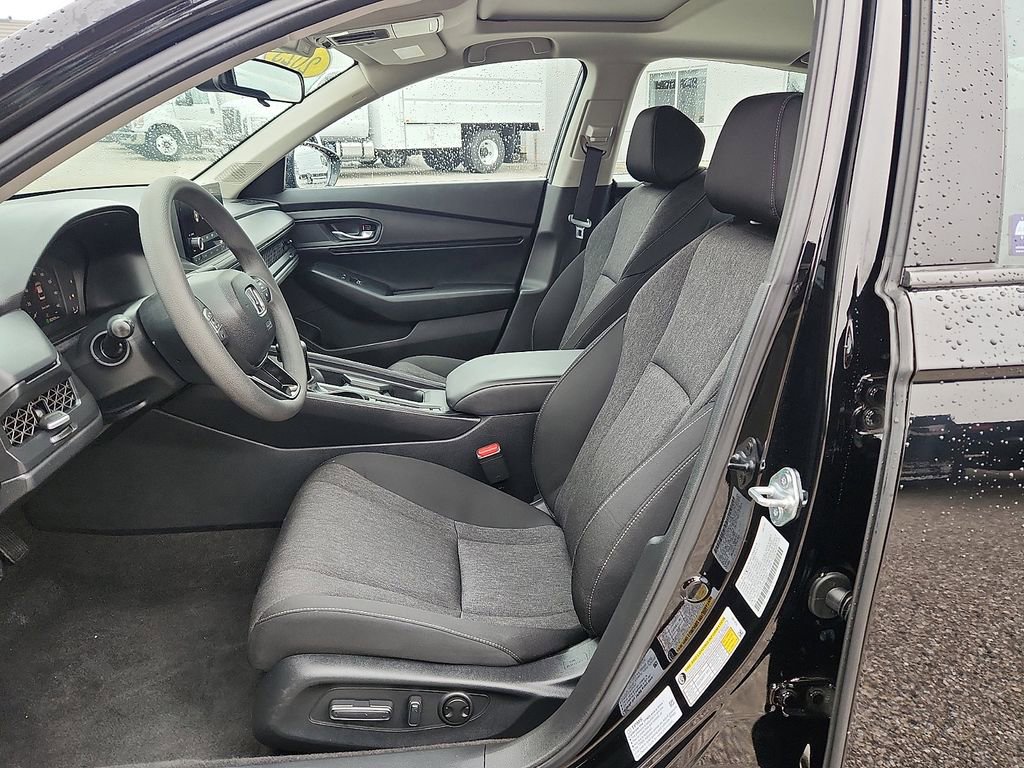 Used 2025 Honda Accord SE image 8