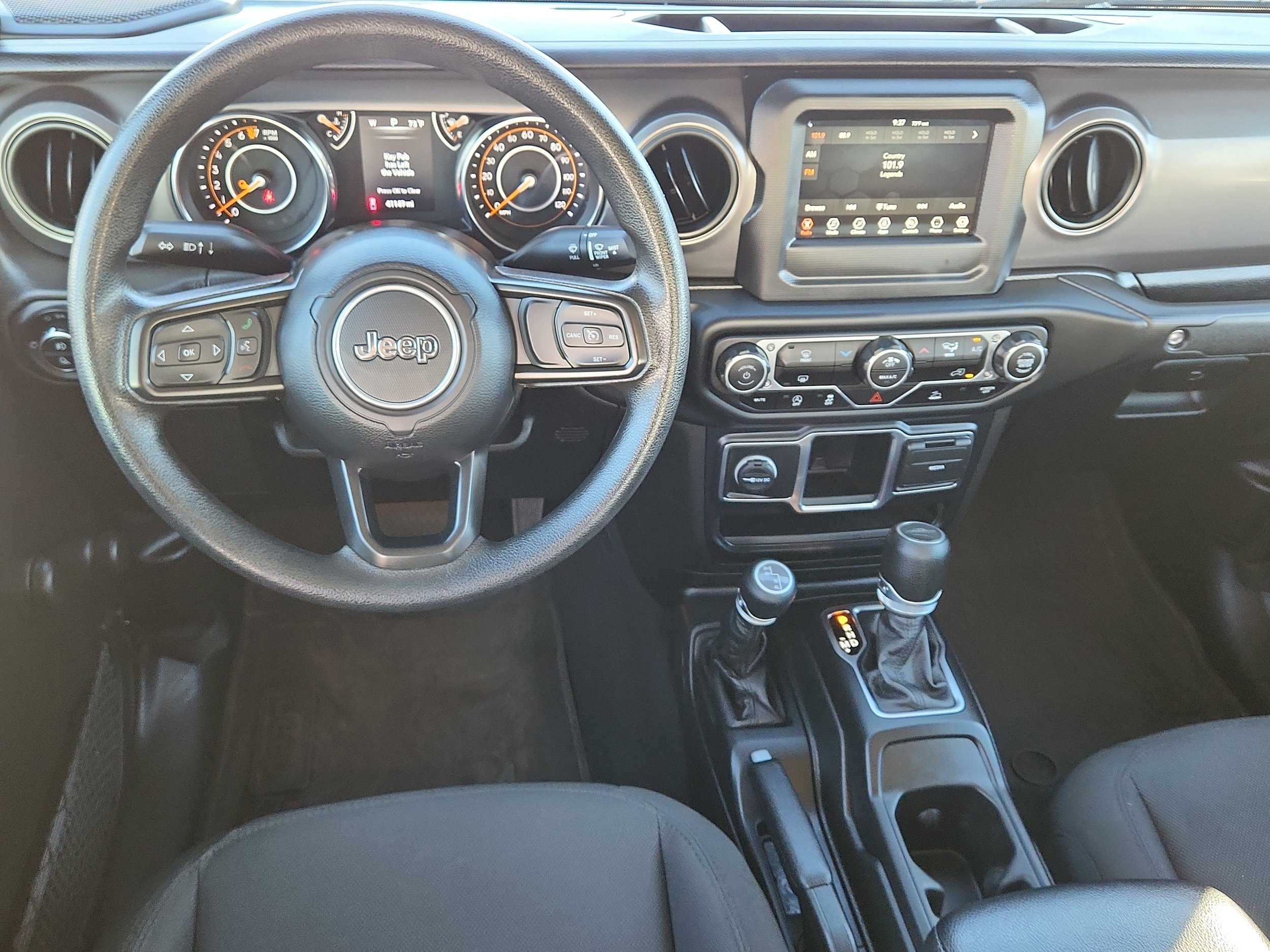 Used 2023 Jeep Gladiator Sport AWD/4WD image 12