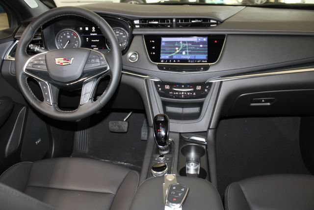 New 2026 Cadillac XT5 Premium Luxury w/ Driver Assist Package AWD/4WD image 14