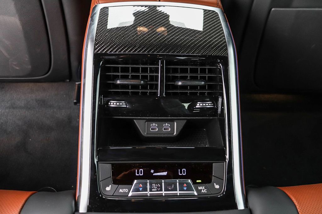 Used 2026 BMW M850i xDrive AWD/4WD image 22