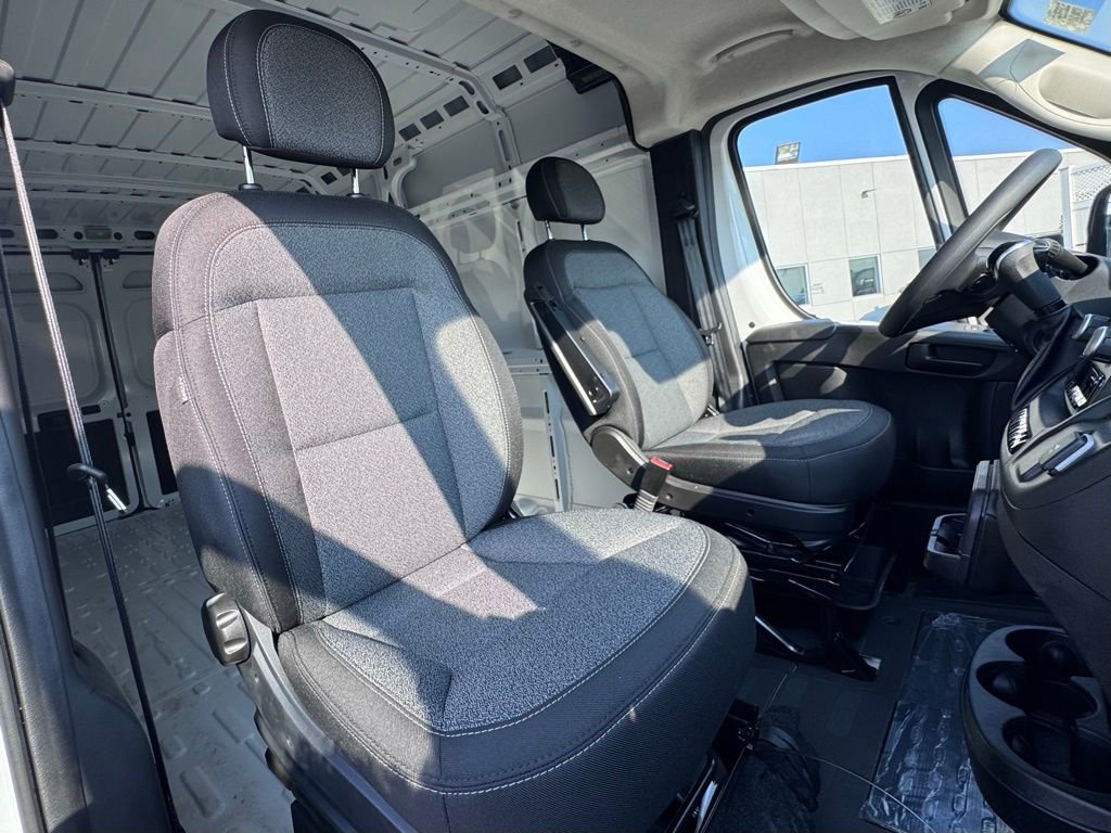 Used 2025 RAM ProMaster 2500 w/ Convenience Group image 18