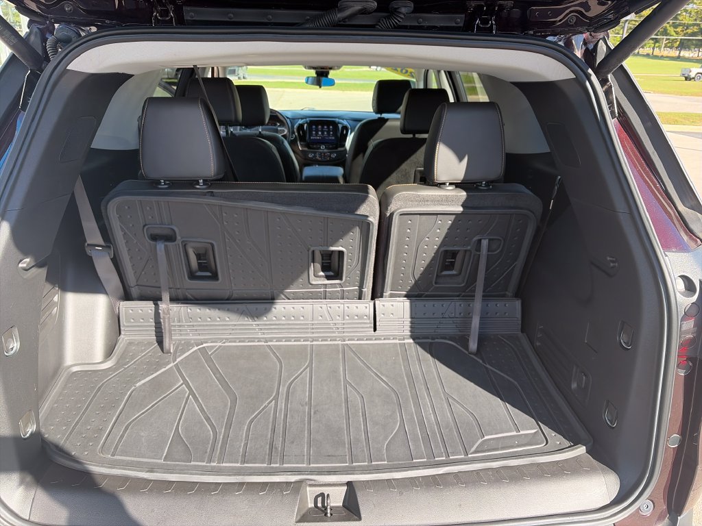 Used 2020 Chevrolet Traverse LT w/ Driver Confidence II Package AWD/4WD image 20