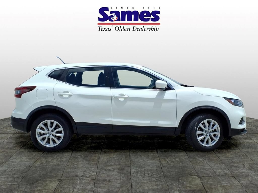 Used 2021 Nissan Rogue Sport S FWD image 2