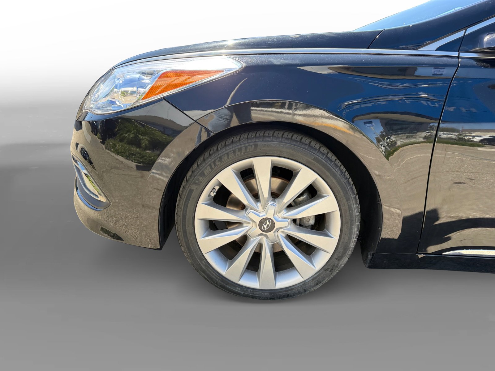 Used 2017 Hyundai Azera Limited image 9