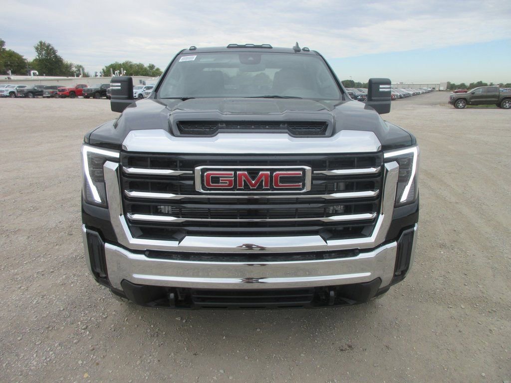 New 2026 GMC Sierra 2500 SLE w/ SLE Value Package; image 12