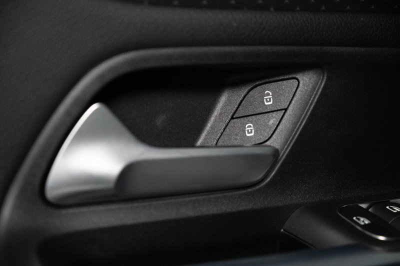 Certified 2026 Mercedes-Benz GLB 250 4MATIC image 26