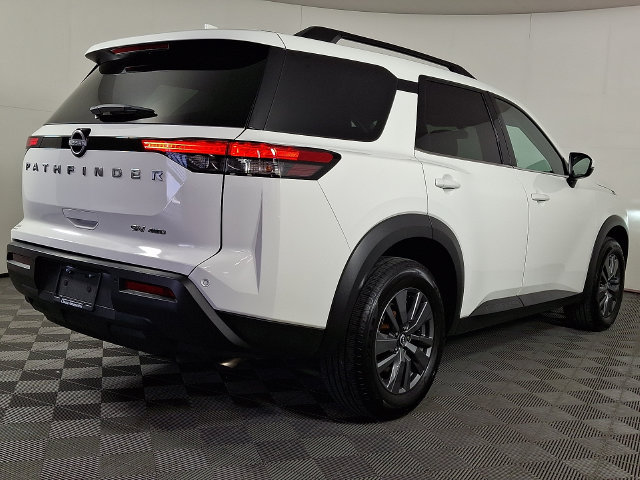 Used 2022 Nissan Pathfinder SV AWD/4WD image 9