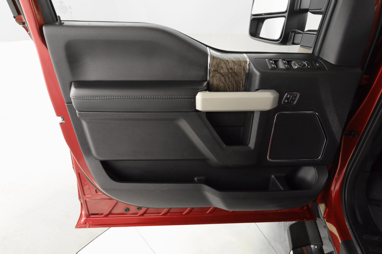 Used 2019 Ford F250 Lariat w/ Lariat Ultimate Package image 11