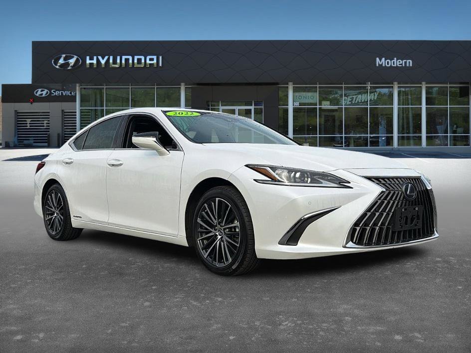 Used 2022 Lexus ES 300h w/ Premium Package image 3