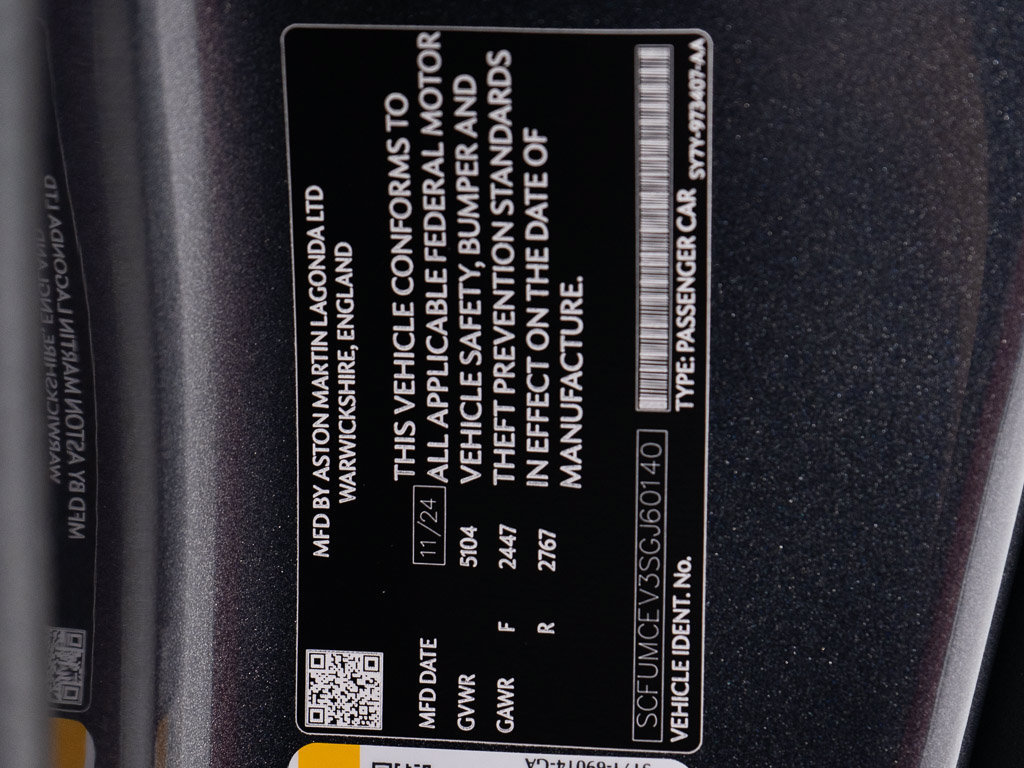 Used 2025 Aston Martin Vanquish RWD image 42
