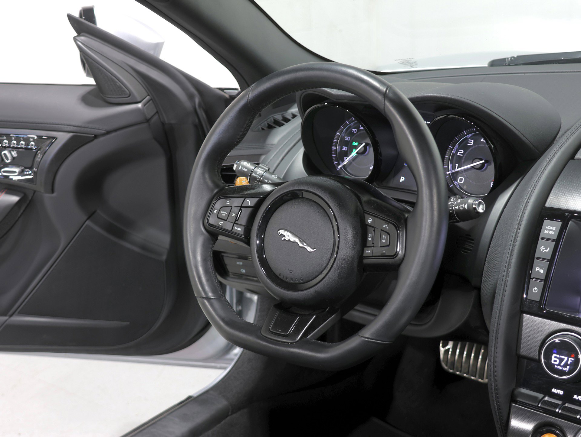 Used 2014 Jaguar F-TYPE S image 54