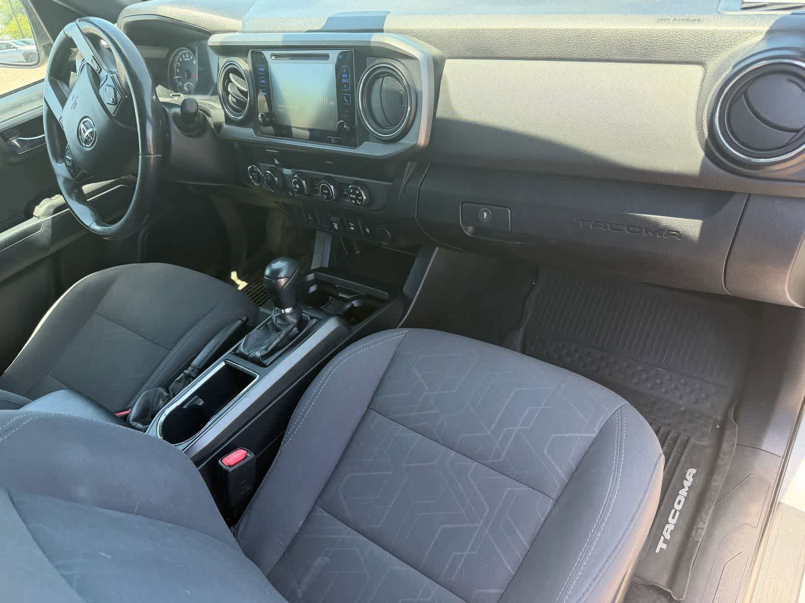 Used 2019 Toyota Tacoma TRD Off-Road AWD/4WD image 7