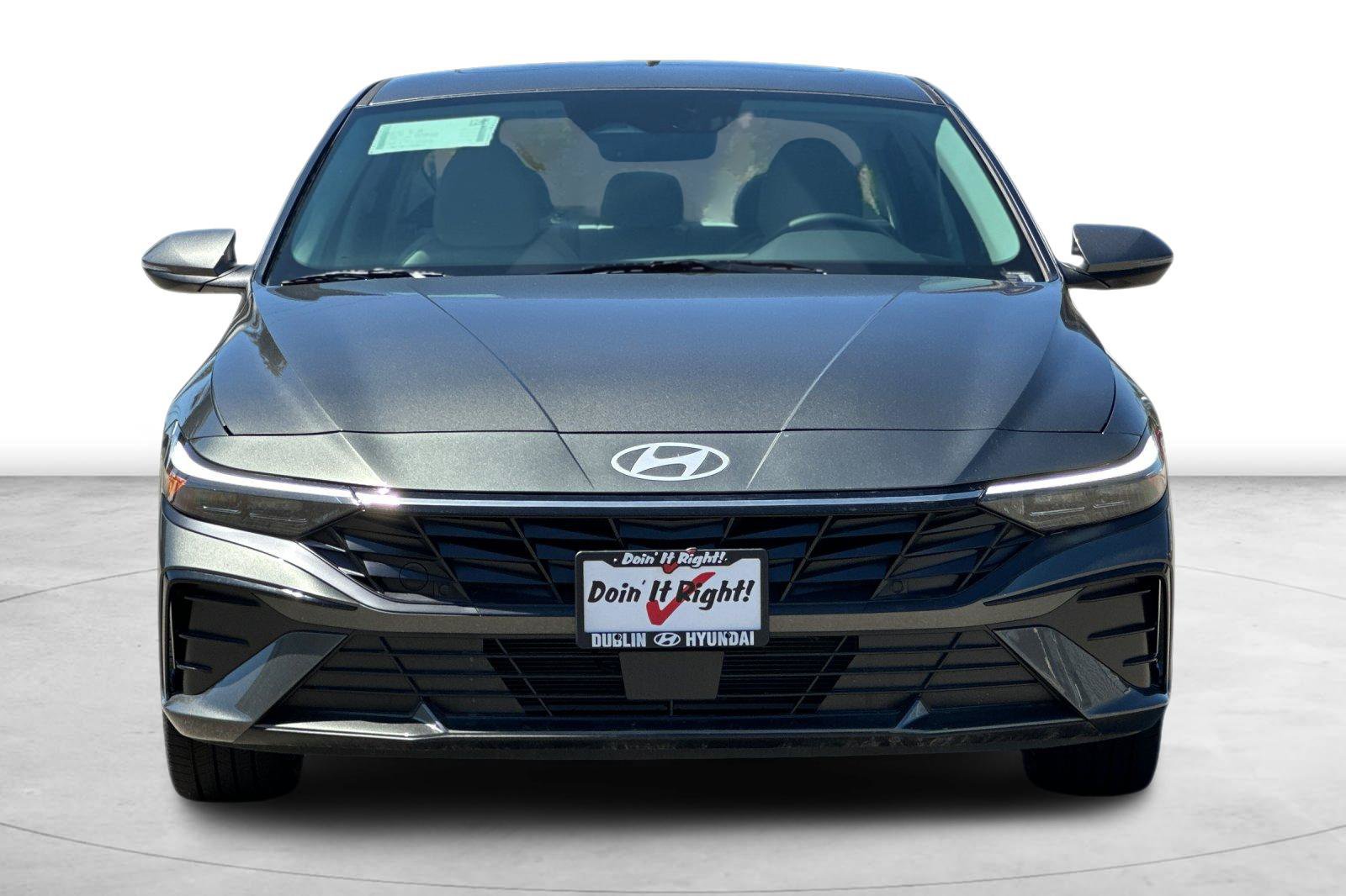 New 2026 Hyundai Elantra Limited FWD image 10