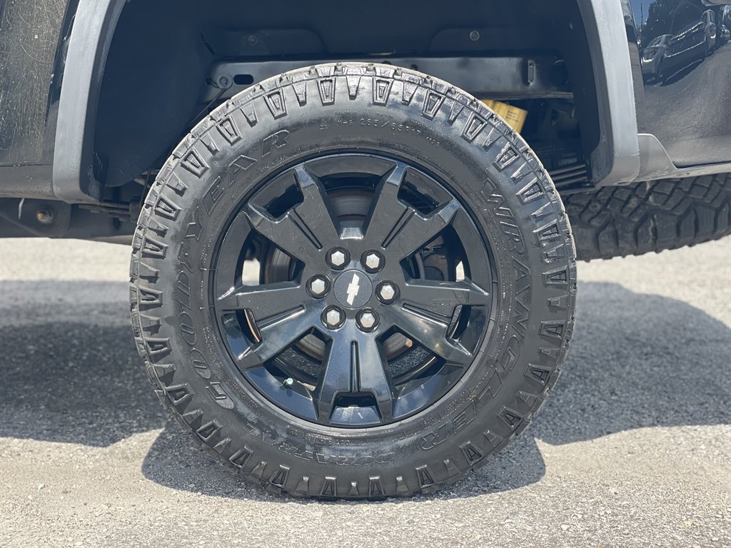 Used 2018 Chevrolet Colorado ZR2 w/ ZR2 Midnight Special Edition AWD/4WD image 35