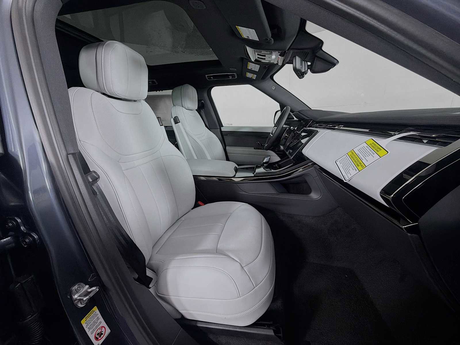 New 2026 Land Rover Range Rover Sport SE AWD/4WD image 27