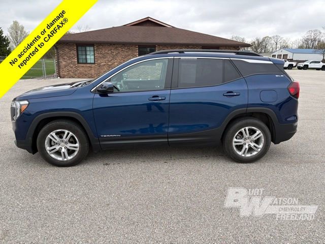 Used 2023 GMC Terrain SLE w/ Driver Convenience Package FWD image 3