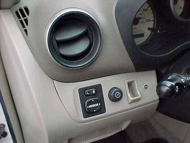 Used 2002 Toyota RAV4 4WD image 24