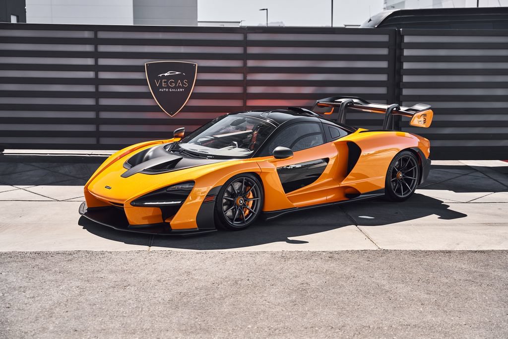 Used 2019 McLaren Senna RWD image 5