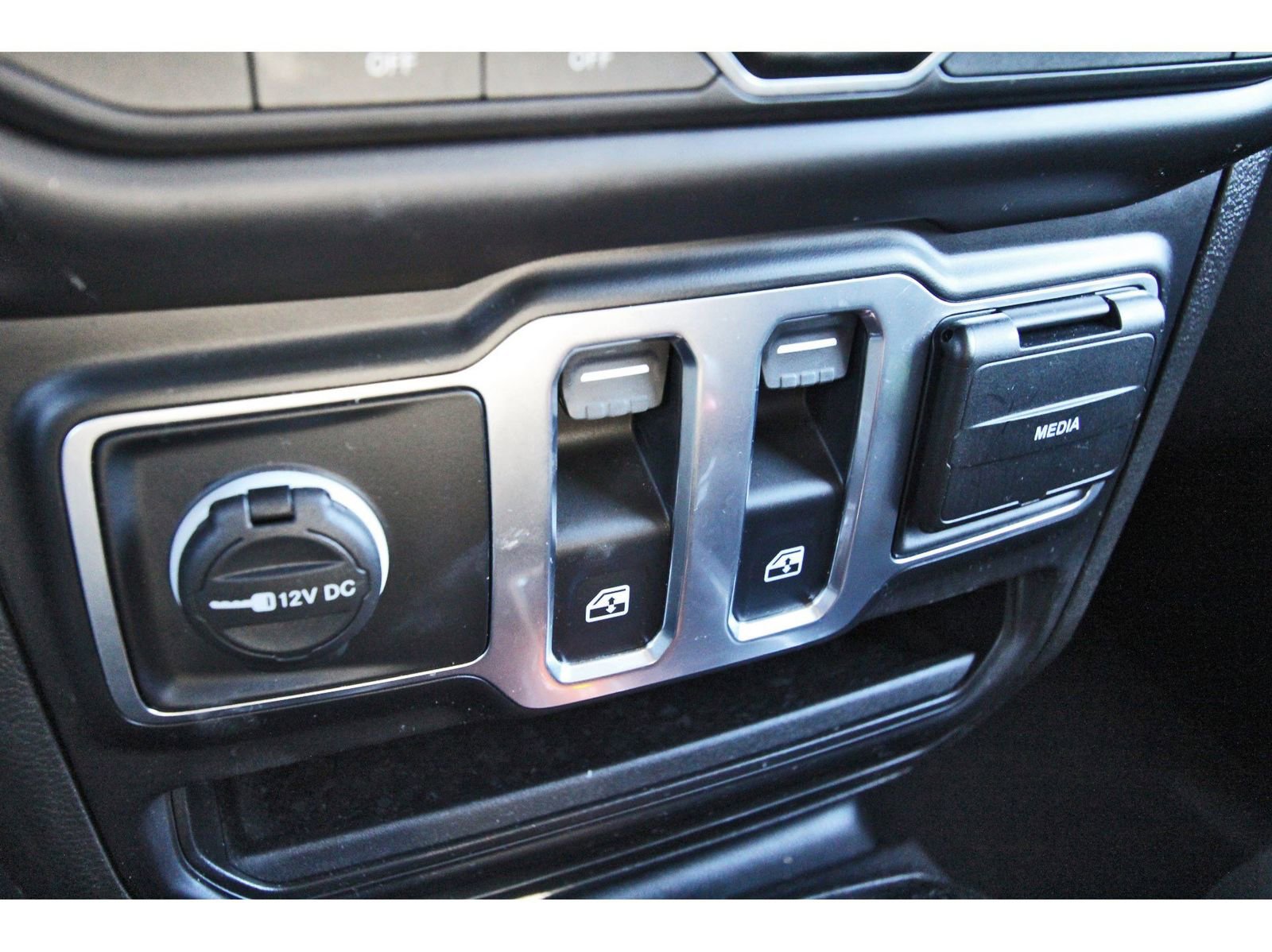 Used 2021 Jeep Wrangler Willys image 26