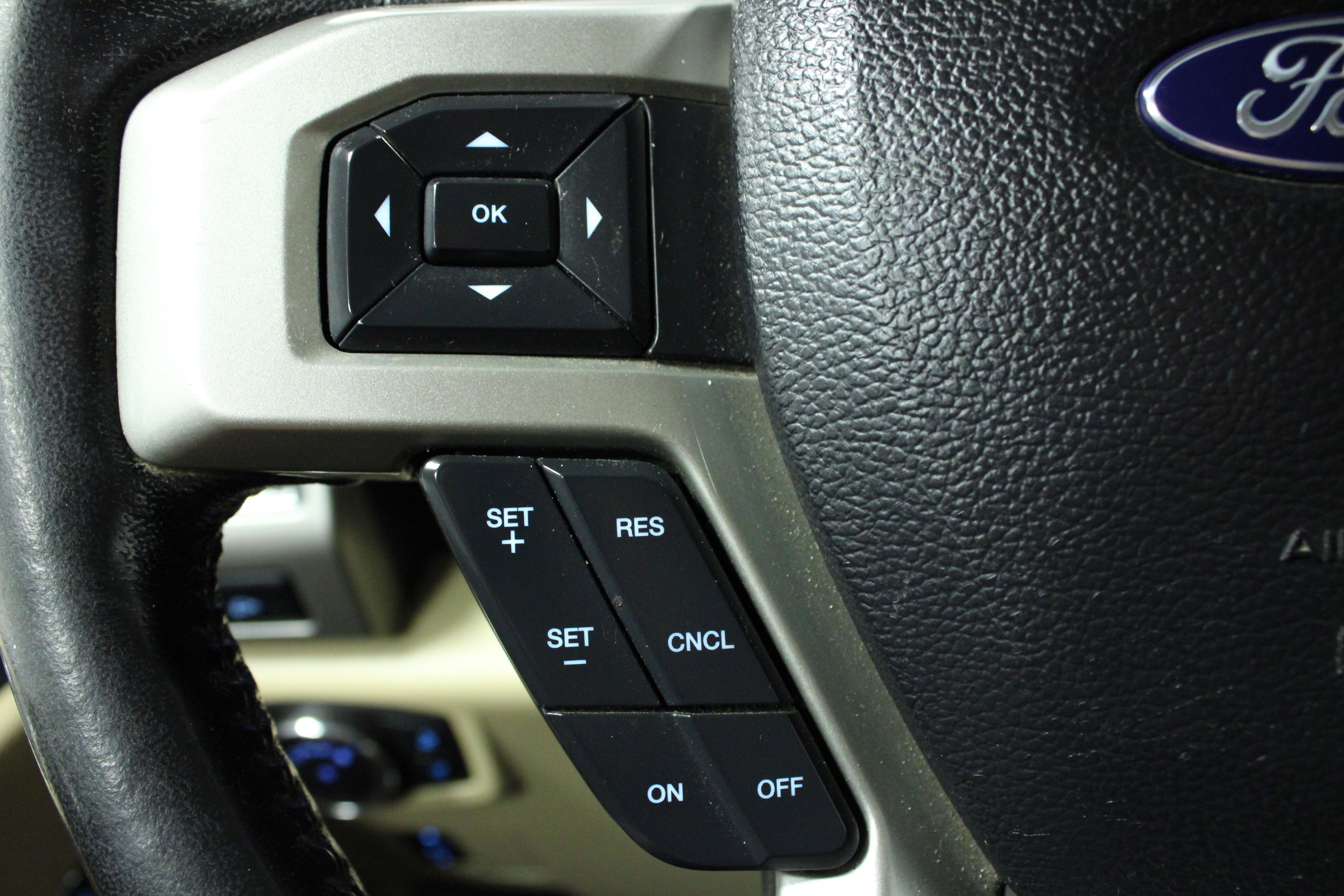 Used 2020 Ford F350 Lariat w/ Snow Plow Prep Package image 19