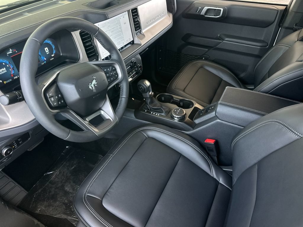 New 2026 Ford Bronco Outer Banks w/ Black Appearance Package AWD/4WD image 9