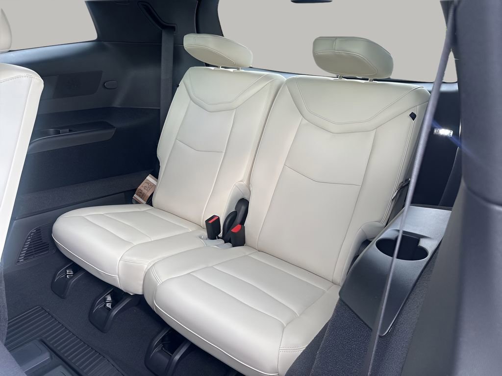 New 2025 Cadillac XT6 Sport w/ Technology Package image 16