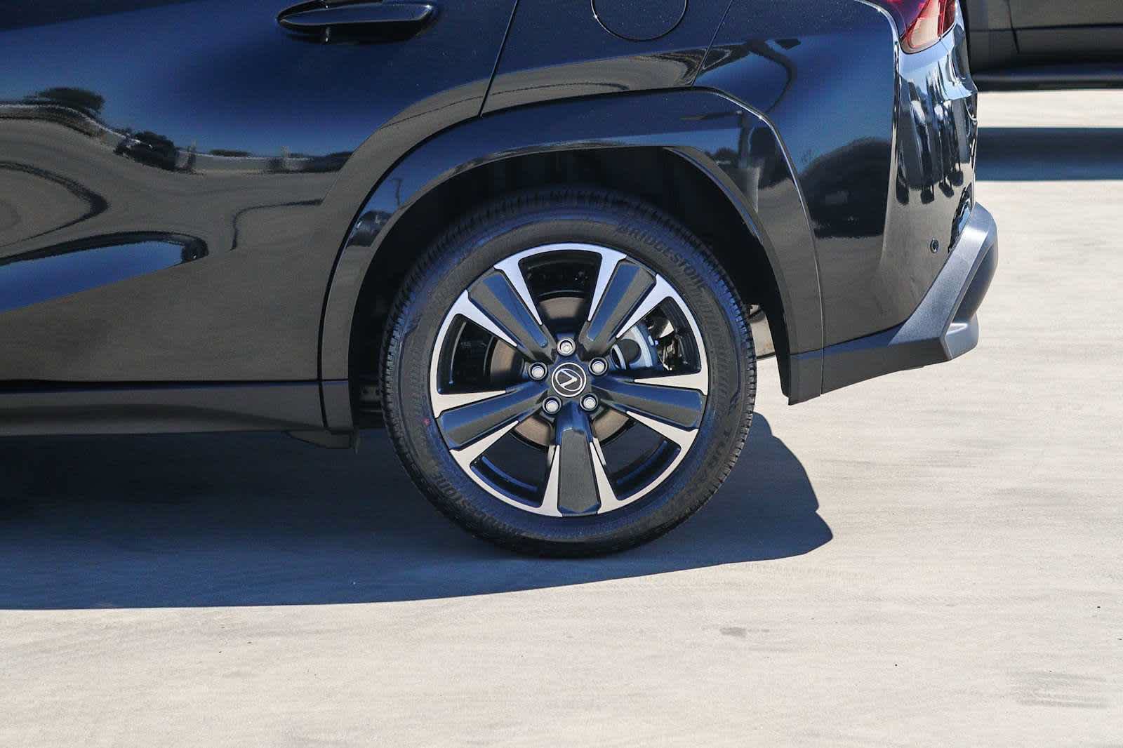 New 2026 Lexus UX 300h FWD image 12