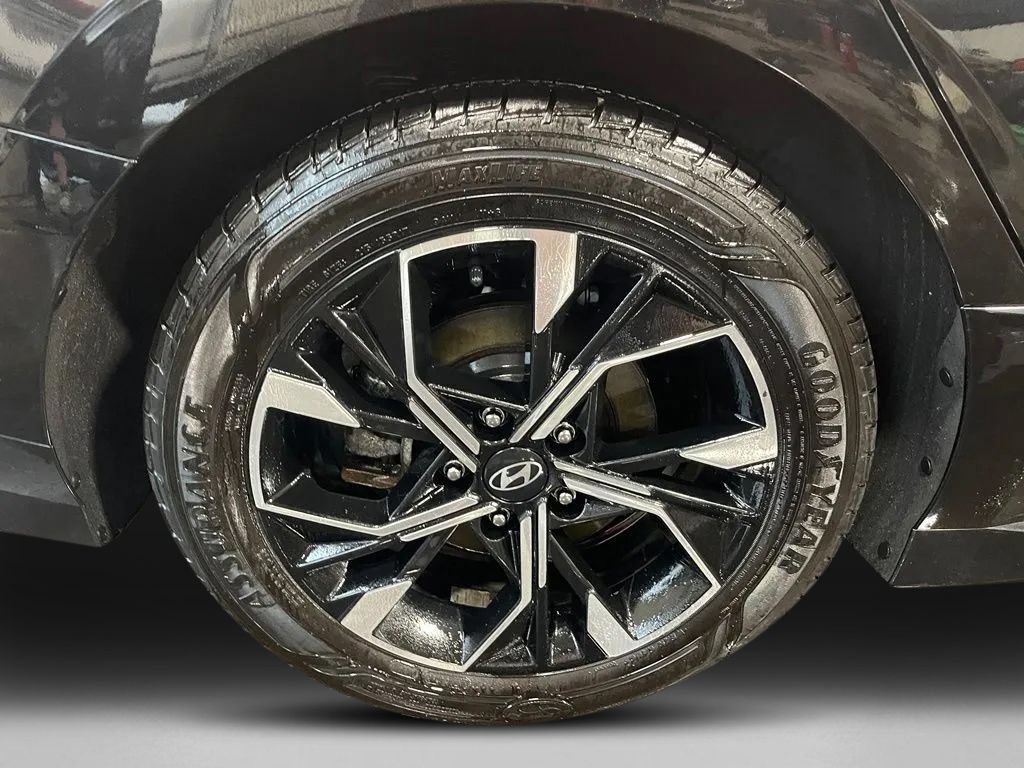 Used 2025 Hyundai Sonata SEL FWD image 12