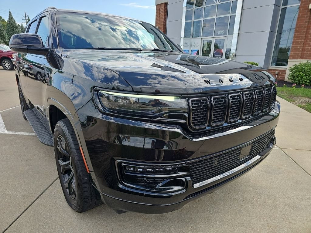 Used 2024 Jeep Wagoneer Series II AWD/4WD image 5