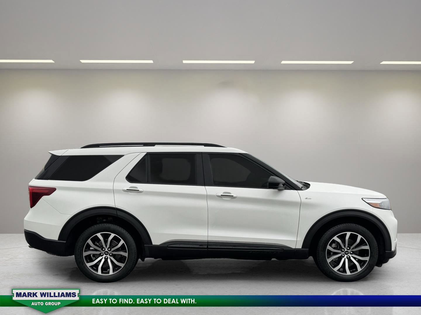 Used 2023 Ford Explorer ST-Line w/ Class IV Trailer Tow Package image 2