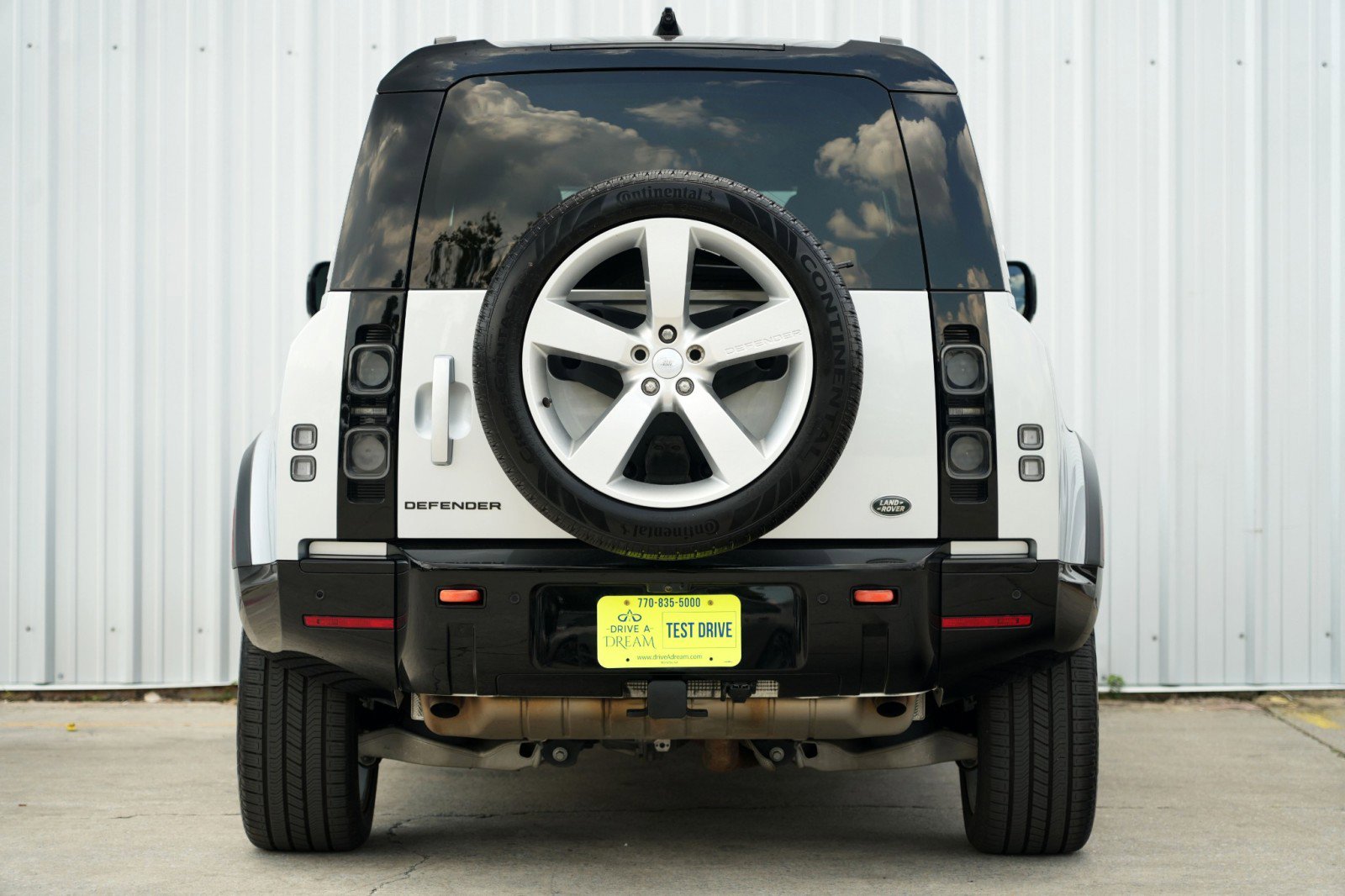 Used 2023 Land Rover Defender 110 X image 11