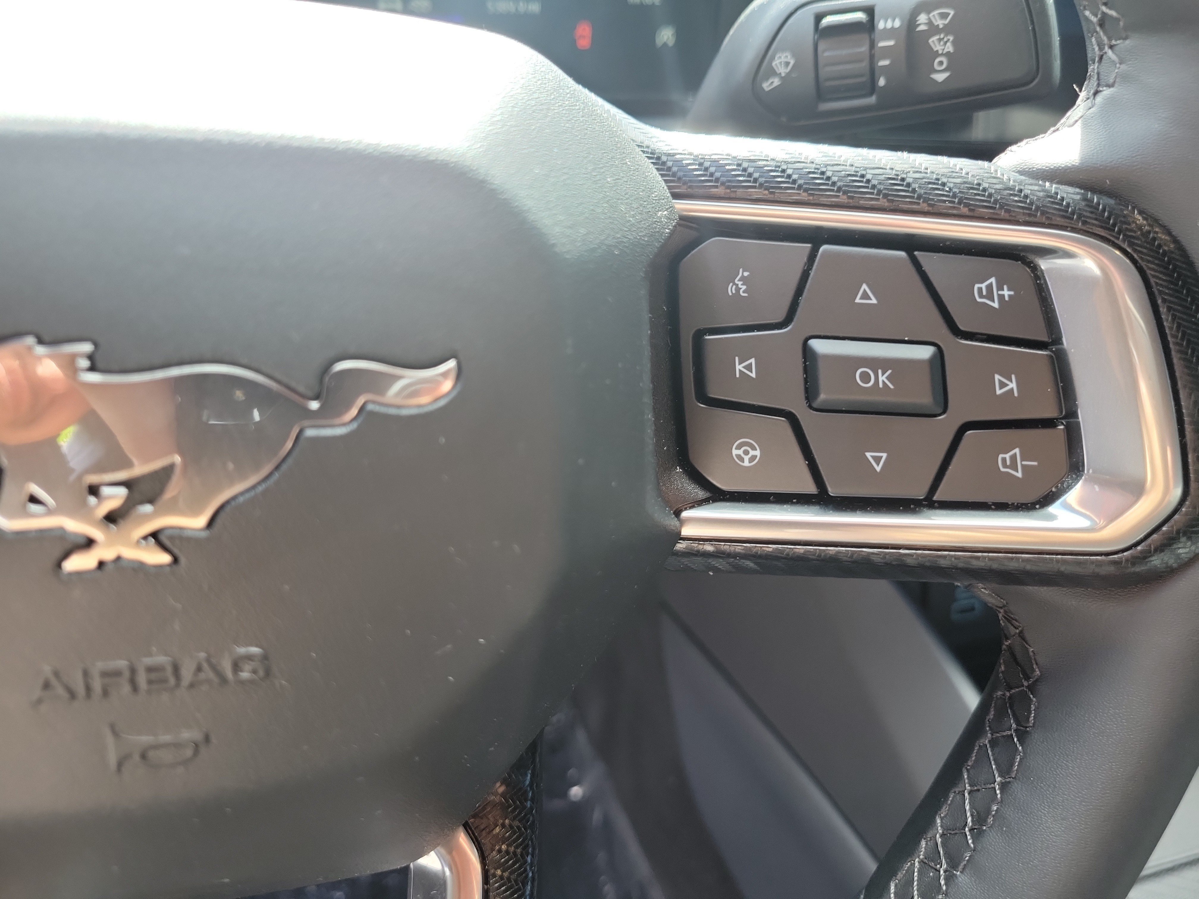 Used 2025 Ford Mustang Coupe RWD image 21
