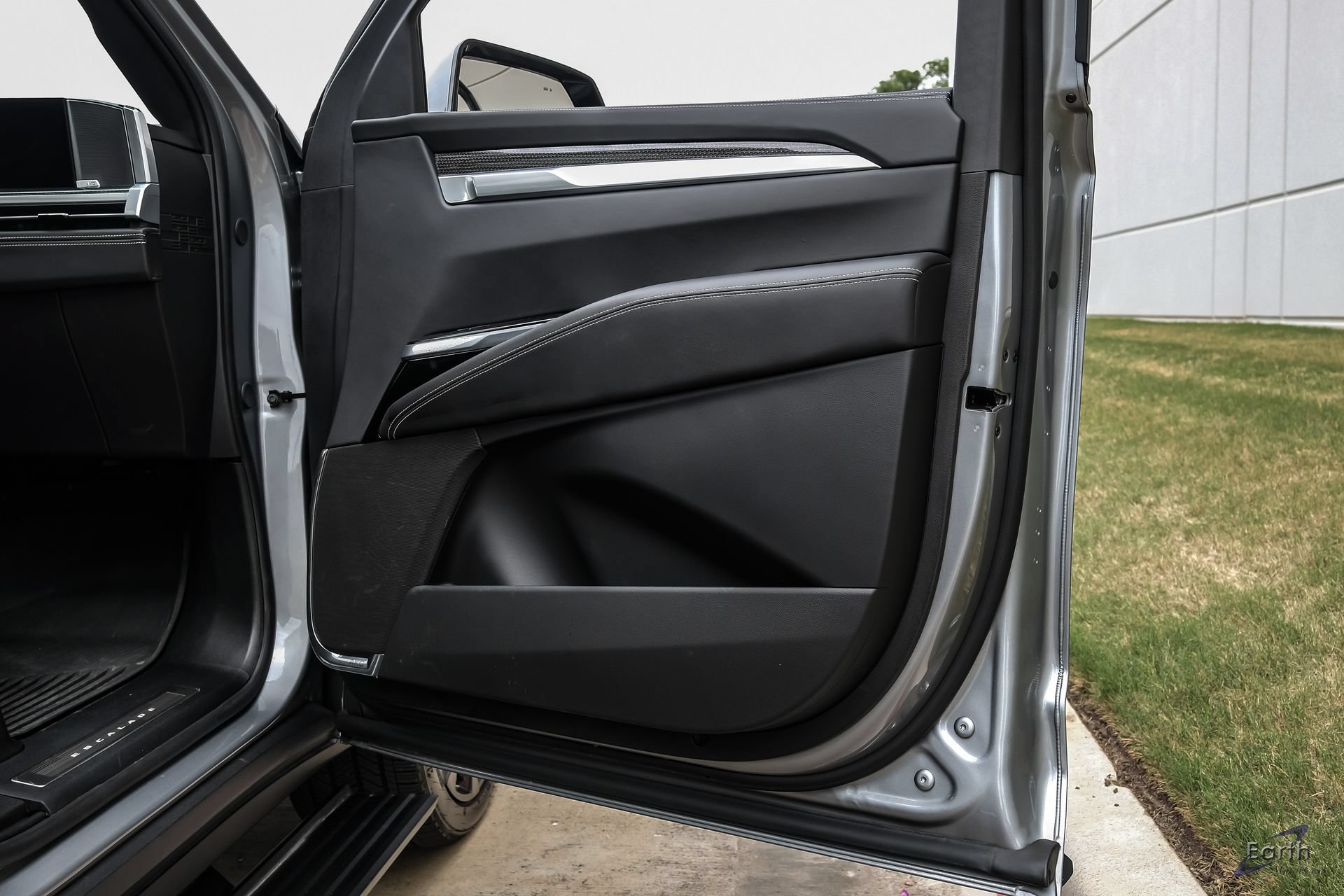 Used 2025 Cadillac Escalade V w/ LPO, Floor Liner Package AWD/4WD image 79