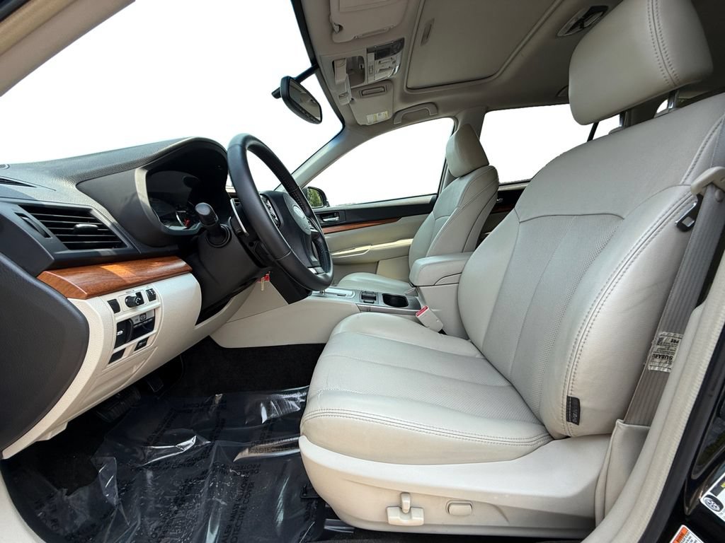 Used 2013 Subaru Outback 2.5i Limited w/ Moonroof Pkg AWD/4WD image 7