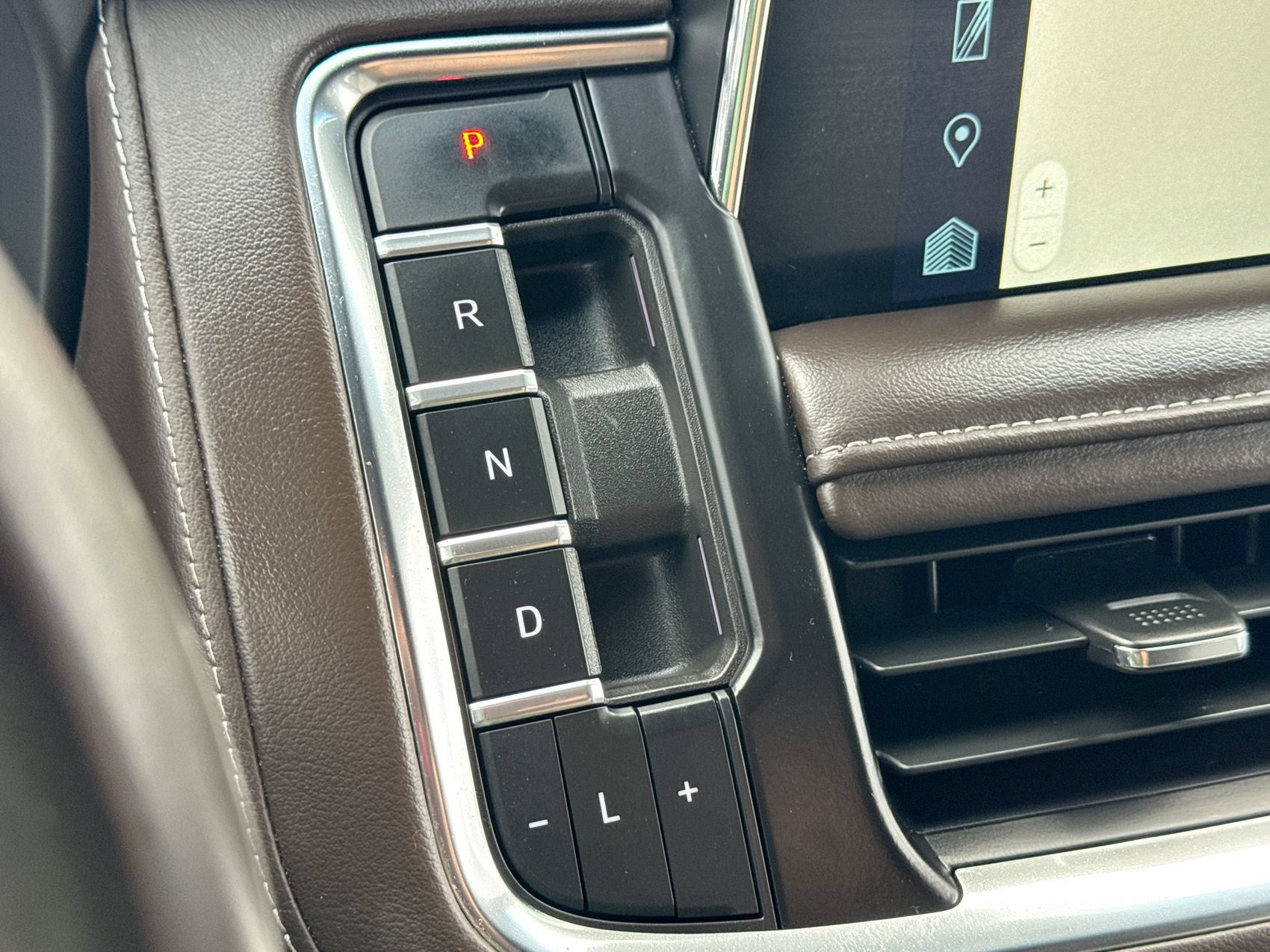 Used 2024 Chevrolet Tahoe LT RWD image 20