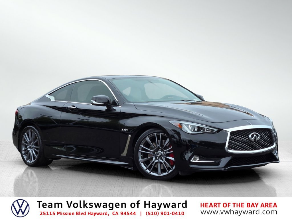 Used 2017 INFINITI Q60 Red Sport 400