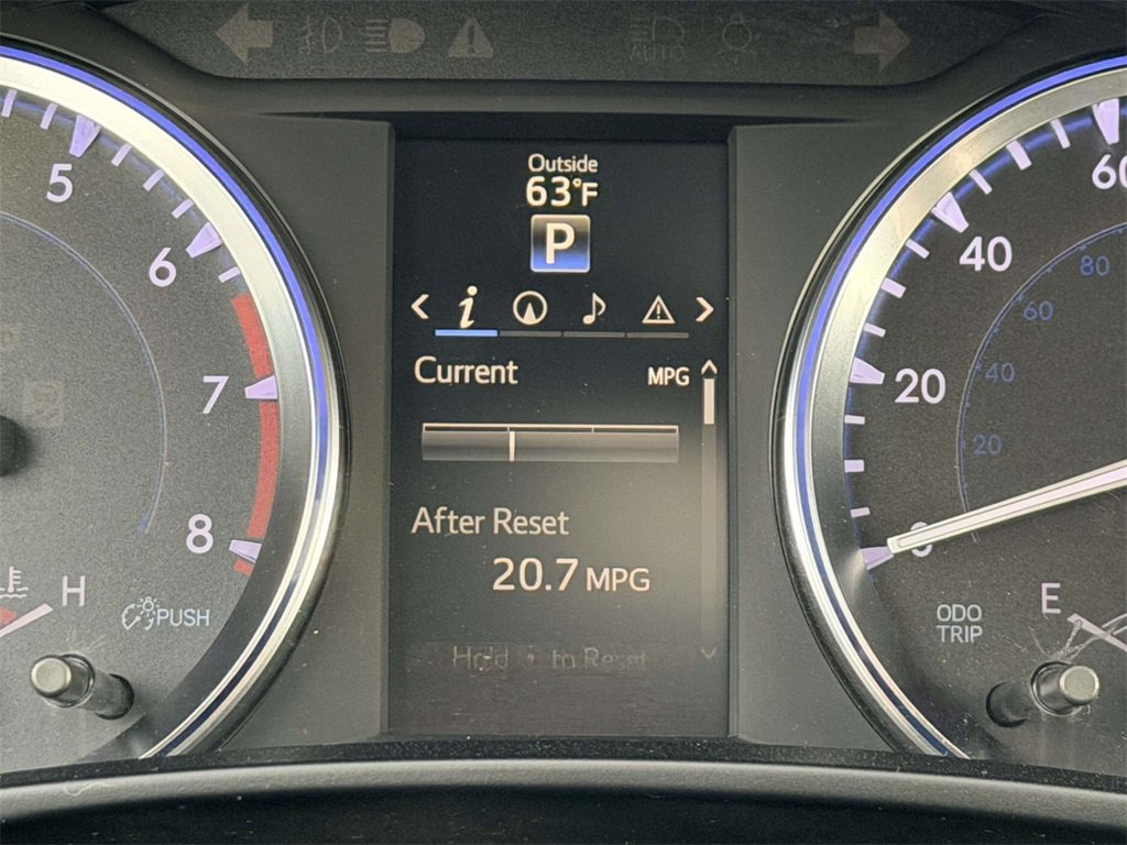 Used 2015 Toyota Highlander Limited image 10