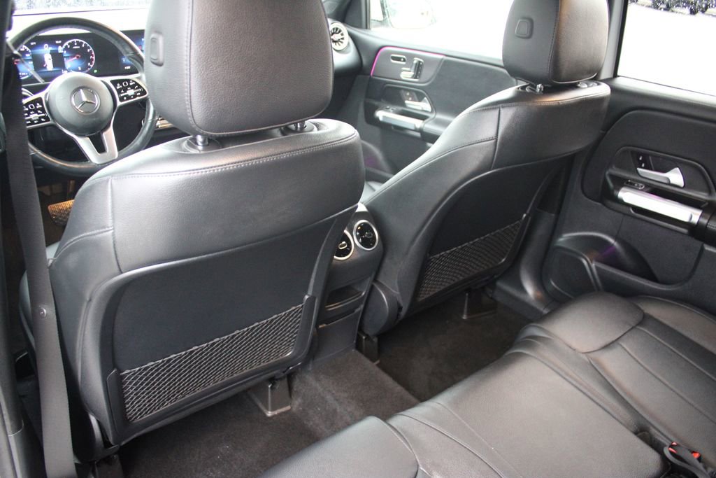 Used 2023 Mercedes-Benz GLB 250 4MATIC w/ Premium Package image 26
