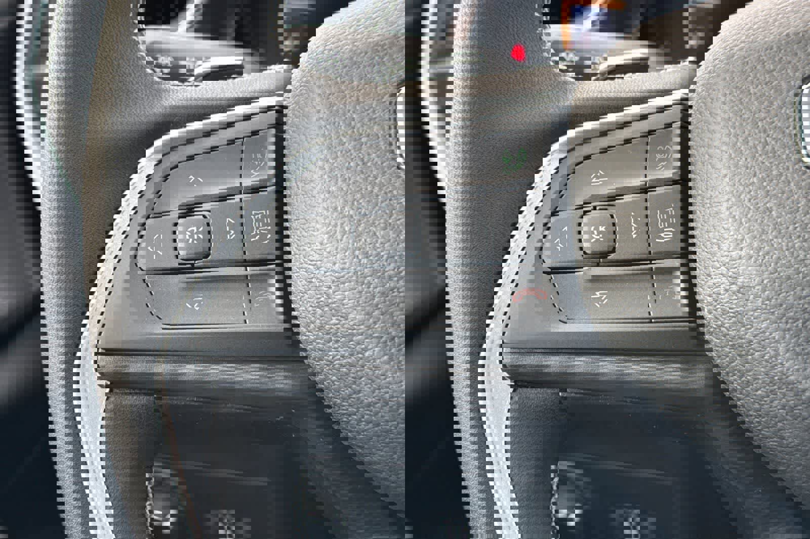 New 2025 Jeep Grand Cherokee Altitude image 26