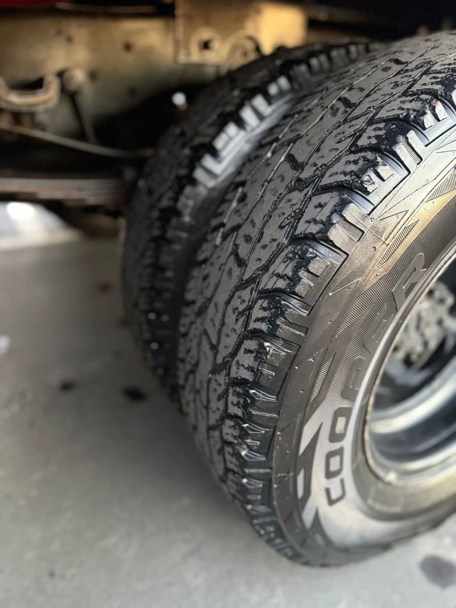 Used 1997 Ford F450 2WD Regular Cab Super Duty image 19