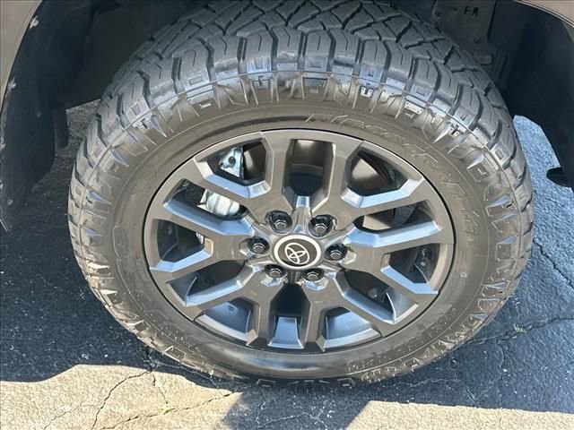 Used 2024 Toyota Tundra Platinum AWD/4WD image 35