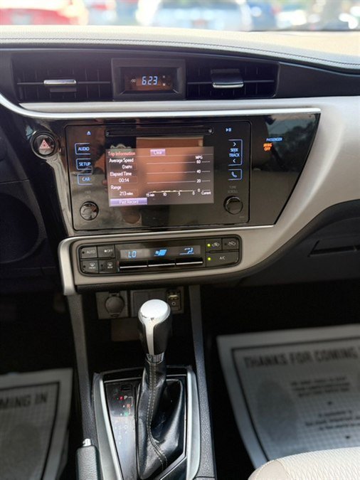 Used 2018 Toyota Corolla LE FWD image 14