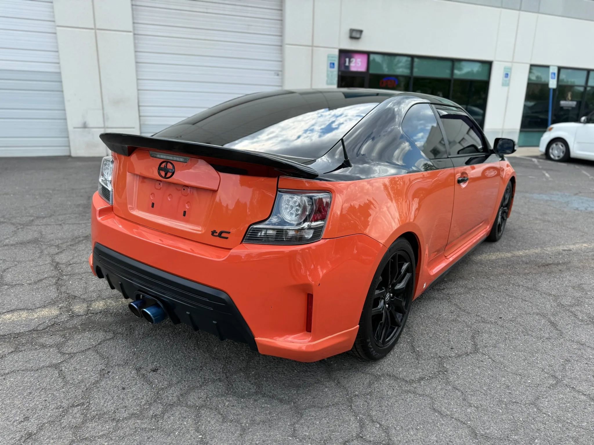 Used 2015 Scion tC image 4