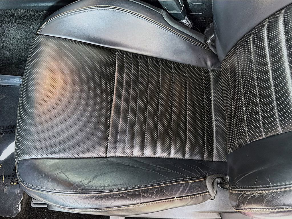Used 2015 Dodge Challenger R/T Plus RWD image 22
