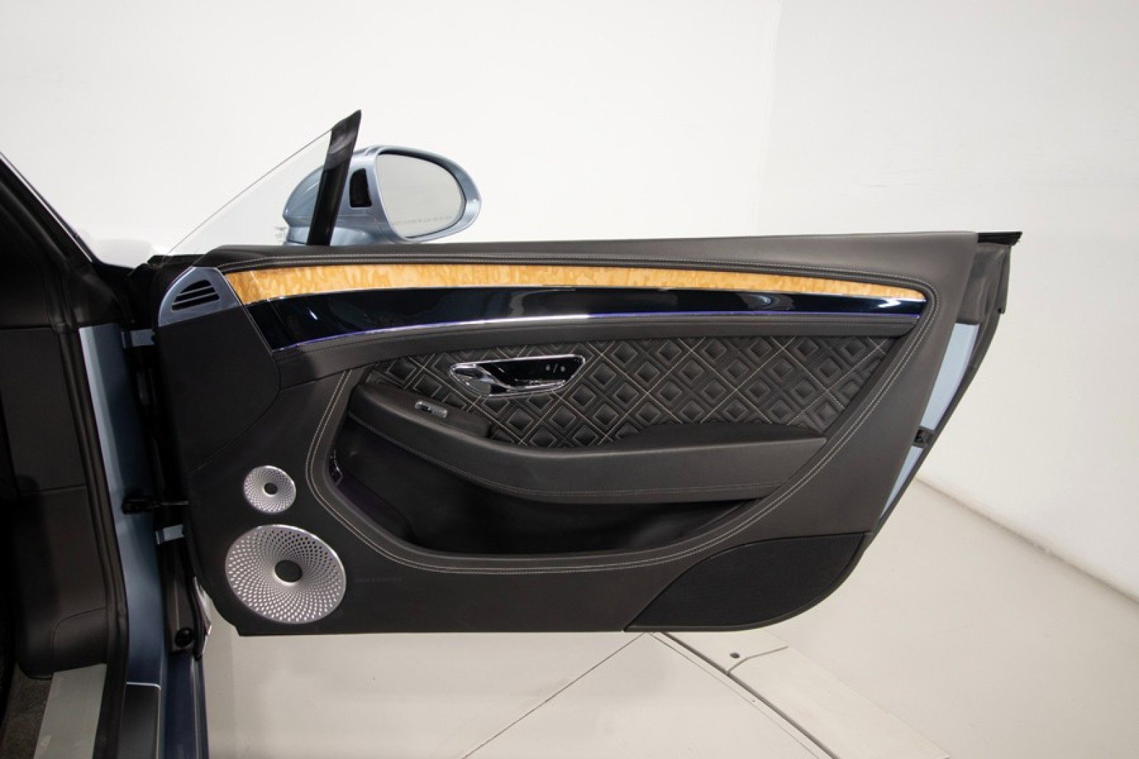 Used 2020 Bentley Continental GT w/ First Edition Specification image 39