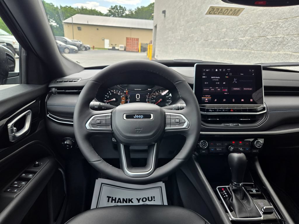 New 2026 Jeep Compass Latitude AWD/4WD image 32