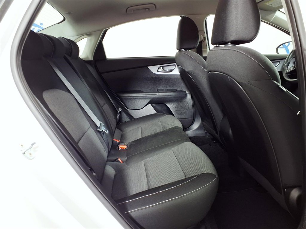 Used 2022 Kia Forte LXS w/ LXS Technology Package image 12