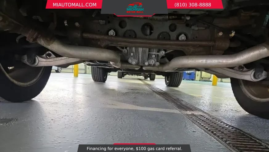 Used 2012 Jeep Grand Cherokee Overland Summit AWD/4WD image 25