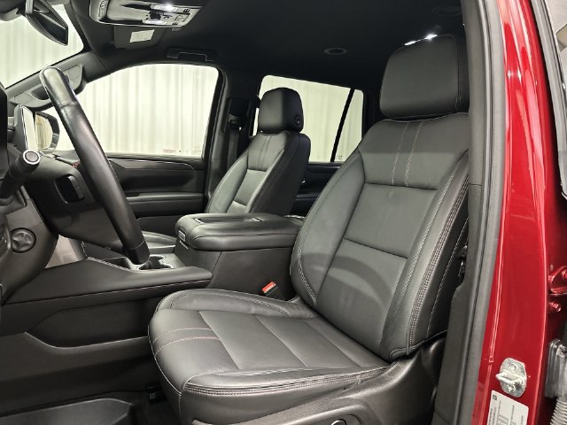 Used 2021 Chevrolet Tahoe RST w/ Luxury Package AWD/4WD image 17
